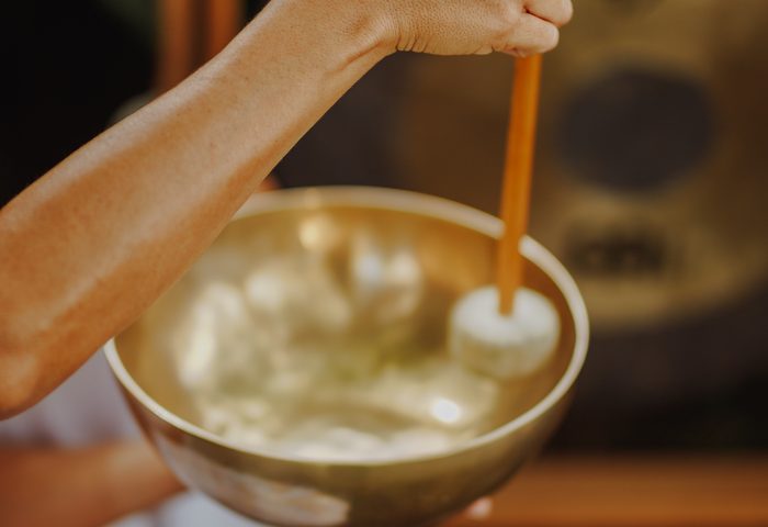 Cuenco tibetano y mallet — detalle